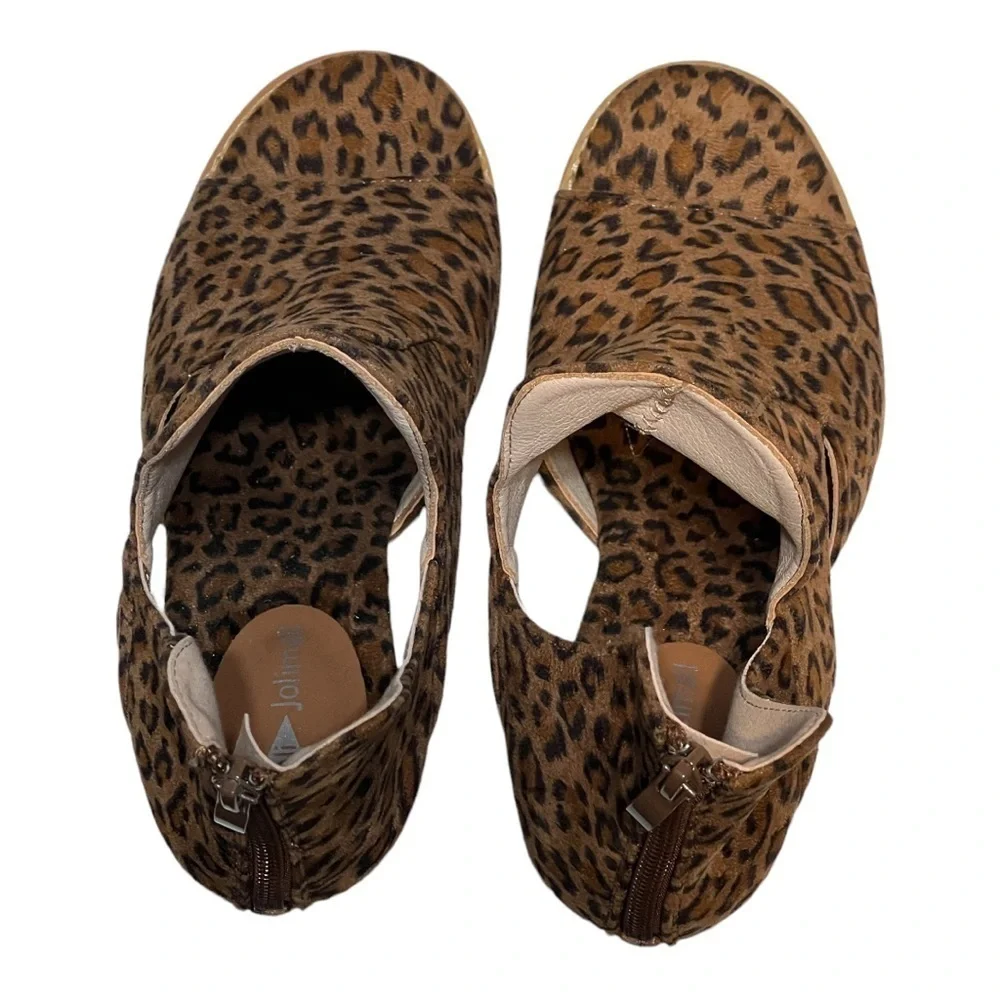 Faux Suede Animal Print Peep-Toe Cutout Wedge Heel Ankle Bootie 8M Tan Brown